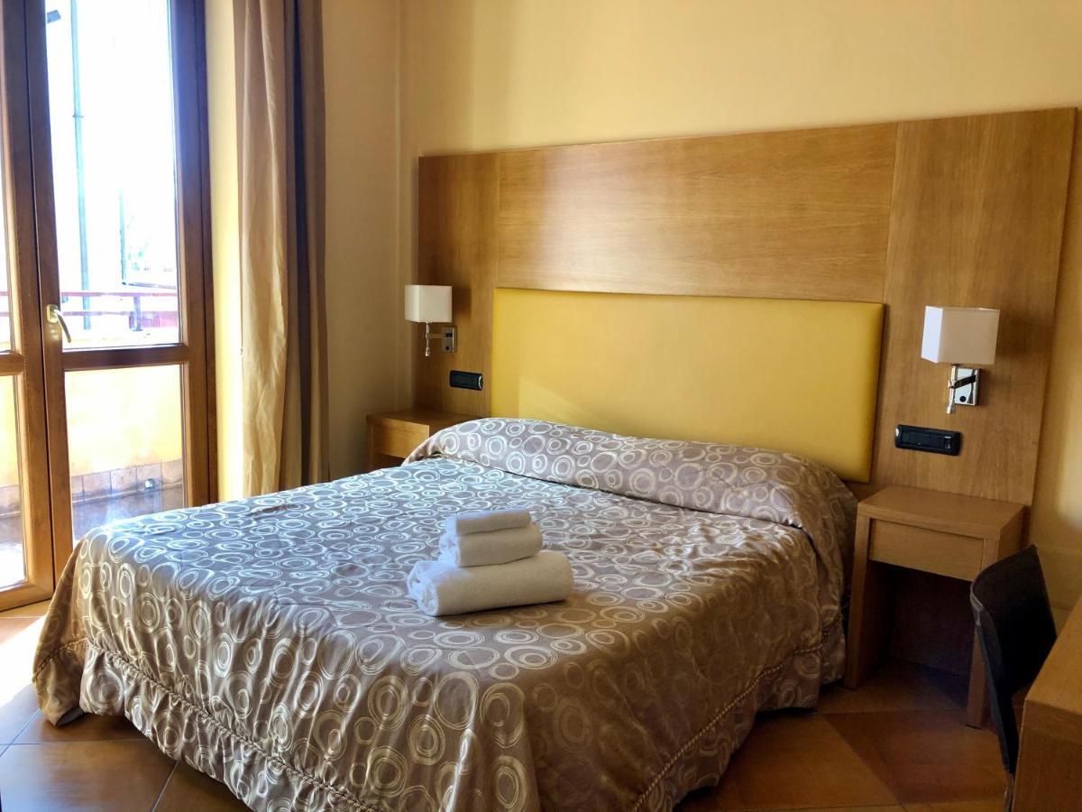 阿尔伯托敏根酒店 Isola di Liri 外观 照片